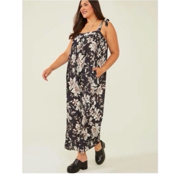 ARULA Black Floral Wide Leg Jumpsuit - Picture 6 of 11